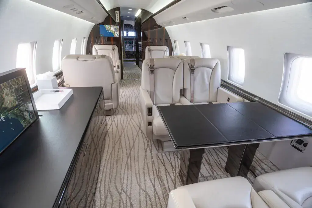 Bombardier Global Express N121SA operated by Sun Air Jets photo 6