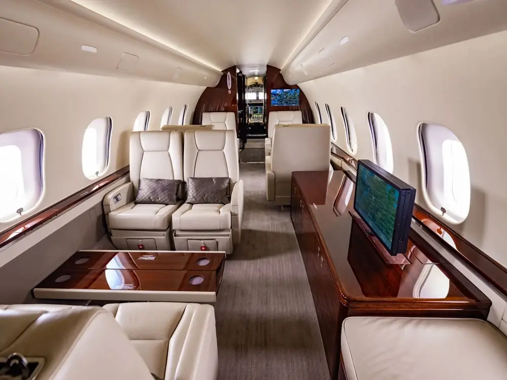 Bombardier Global 5000 N1226 operated by Airshare photo 2