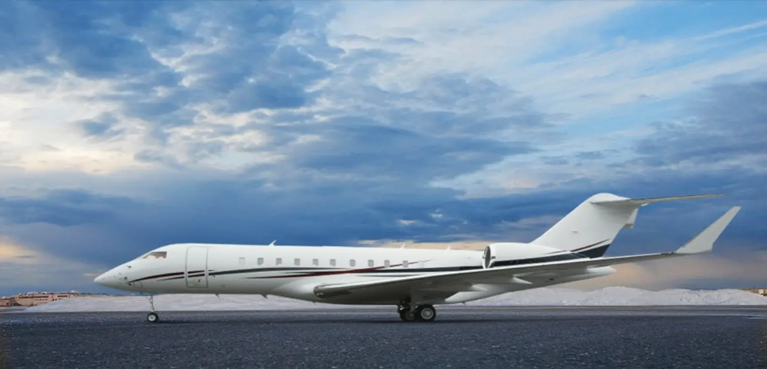 Bombardier Global 5000 N1226 operated by Airshare photo 4