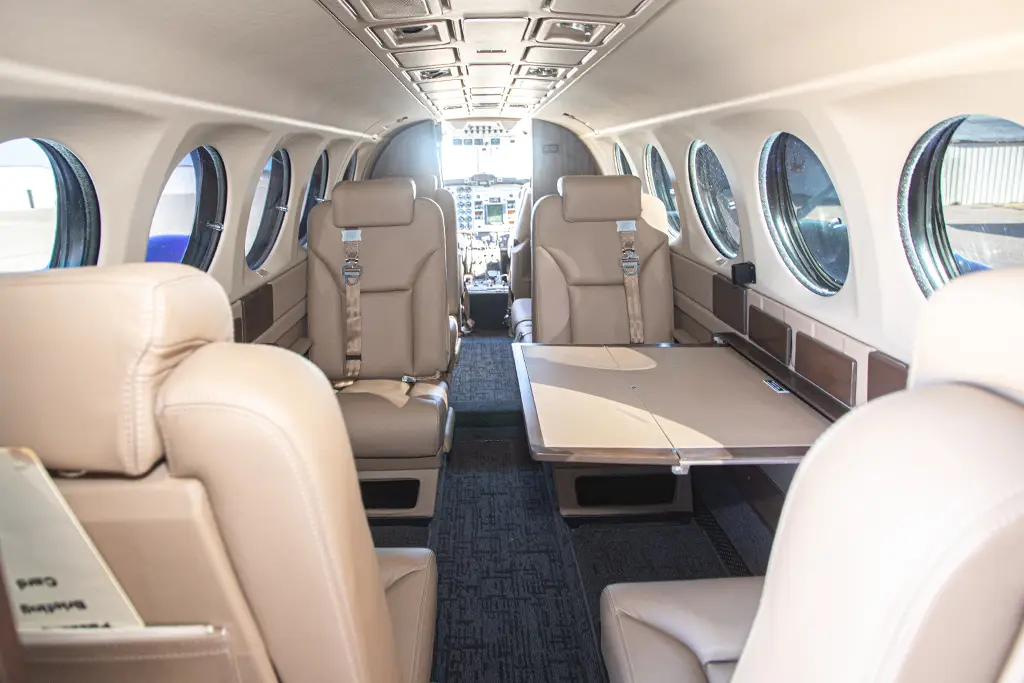 Beechcraft King Air 300 N124CM operated by Tradewind Charter LLC photo 2