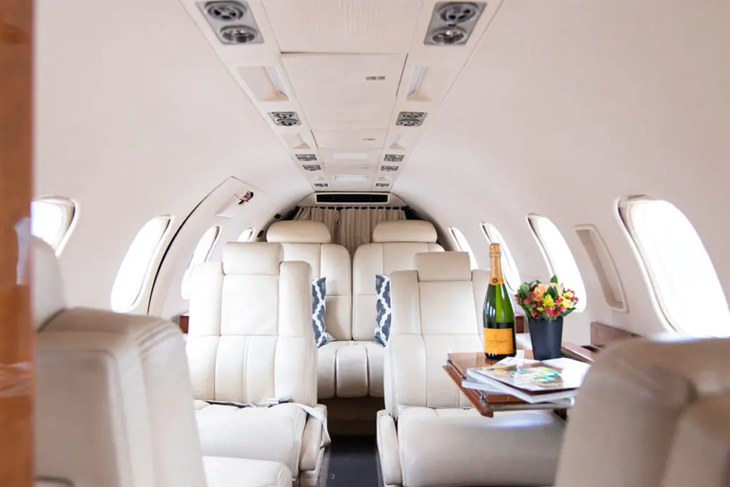 Bombardier Learjet 31A N127VL operated by Catalina Aerospace Corp. photo 3