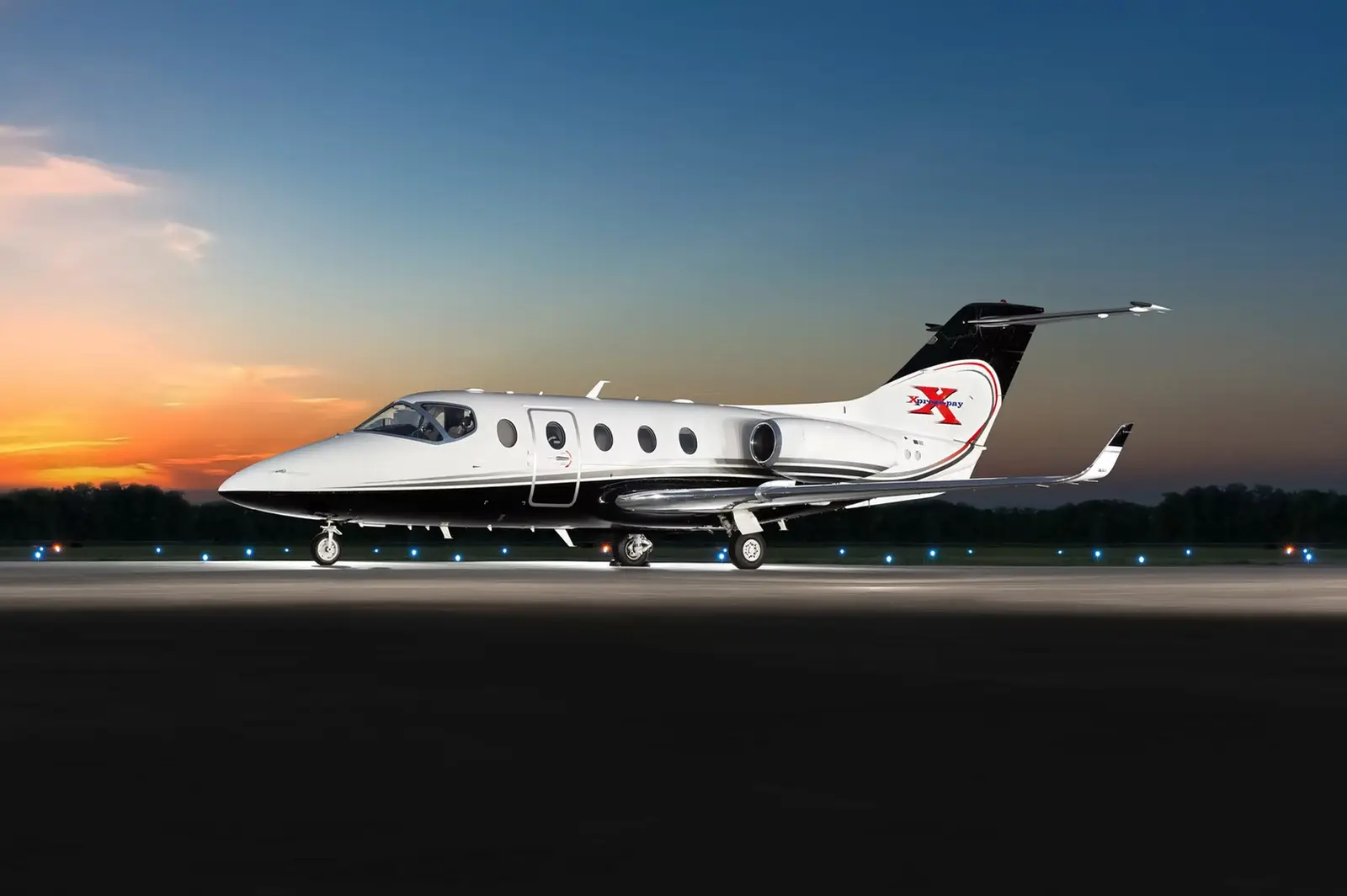 Nextant 400XT N12XP operated by Davinci Jets, LLC, KCLT photo 5