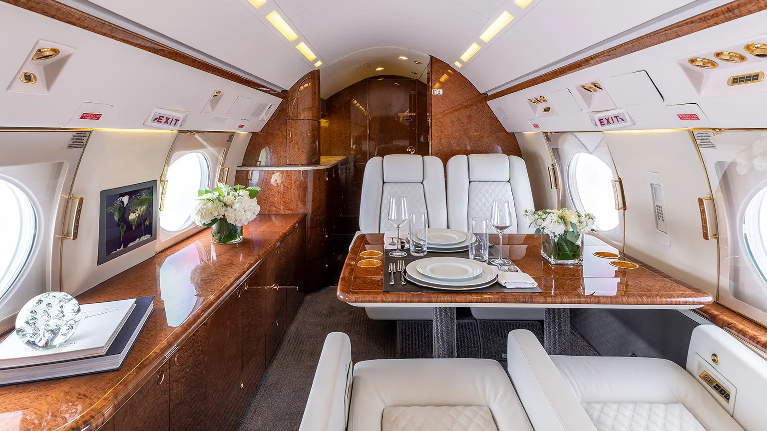 Gulfstream IV N131JE operated by Jet Edge International photo 4