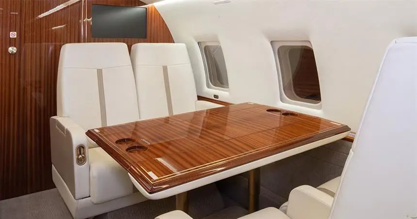 Bombardier Challenger 604 N135SM operated by Solairus Aviation photo 5