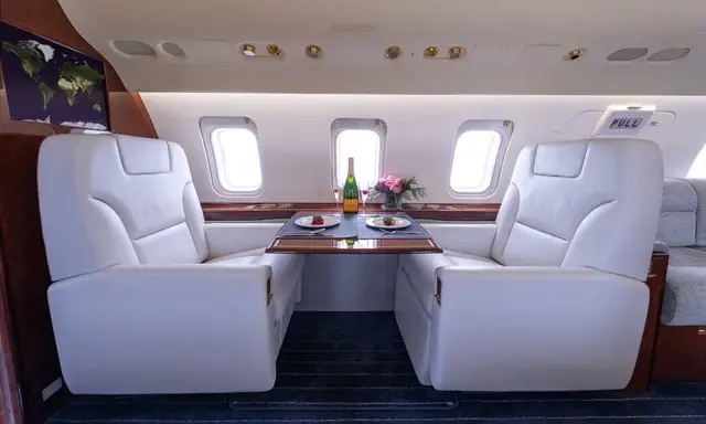 Bombardier Challenger 605 N139MB operated by Sun Air Jets photo 6