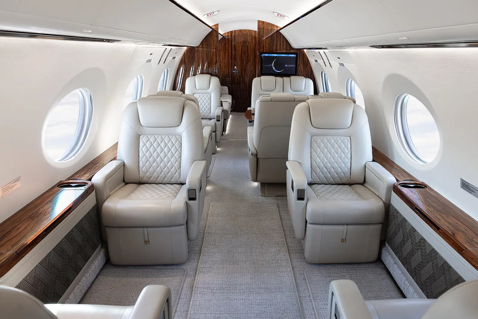 Gulfstream GVII-G600 N13G operated by Clay Lacy Aviation, Inc. photo 3