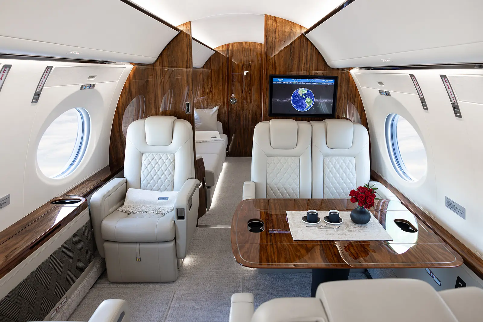 Gulfstream GVII-G600 N13G operated by Clay Lacy Aviation, Inc. photo 5