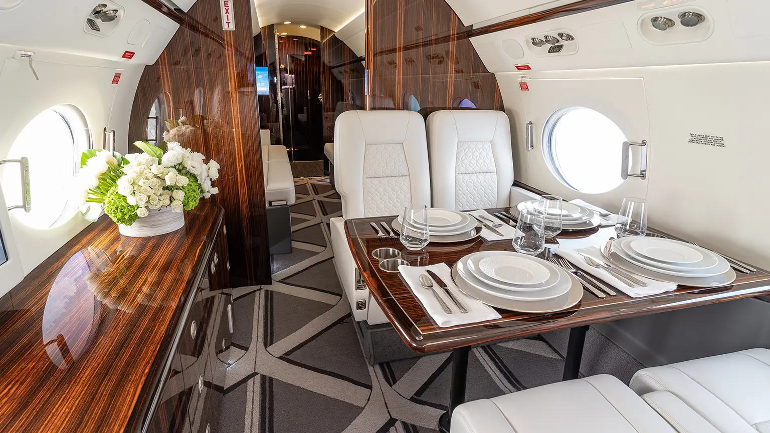 Gulfstream G450 N141JE operated by Jet Edge International, KPOC photo 4
