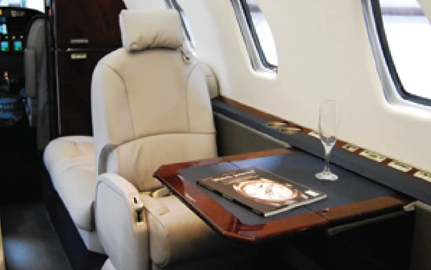 Cessna Citation Excel N143CG operated by Shoreline Aviation Inc photo 3