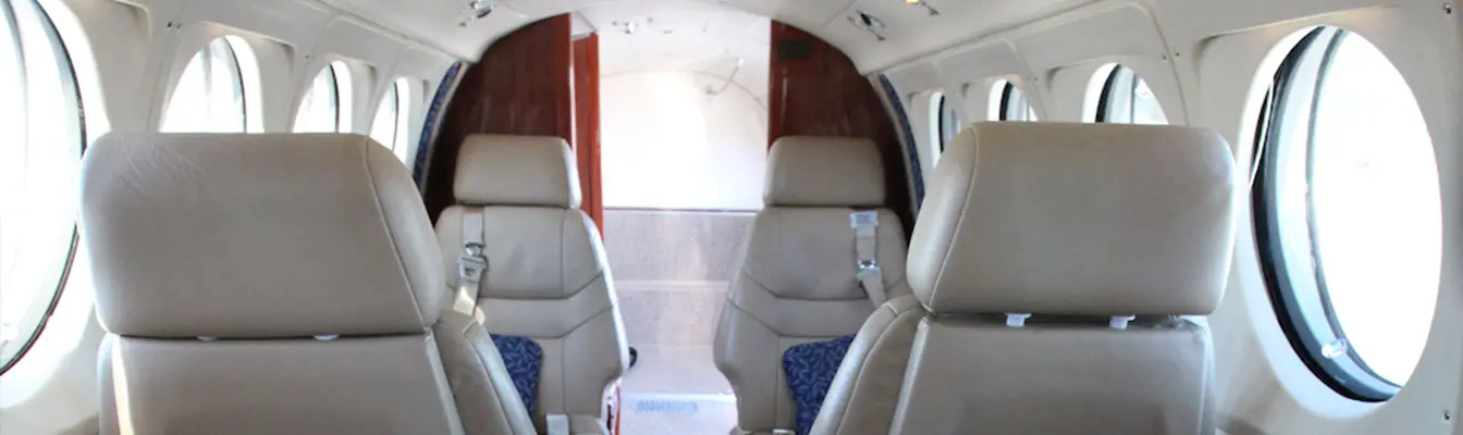 Beechcraft King Air 200 N147GJ operated by GaJet, Inc photo 3