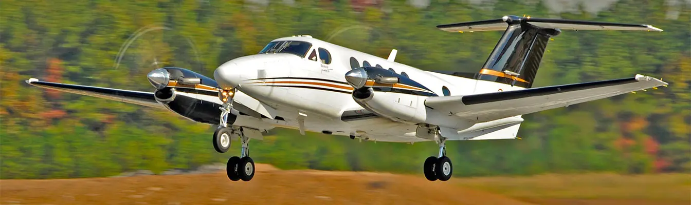 Beechcraft King Air 200 N147GJ operated by GaJet, Inc photo 4