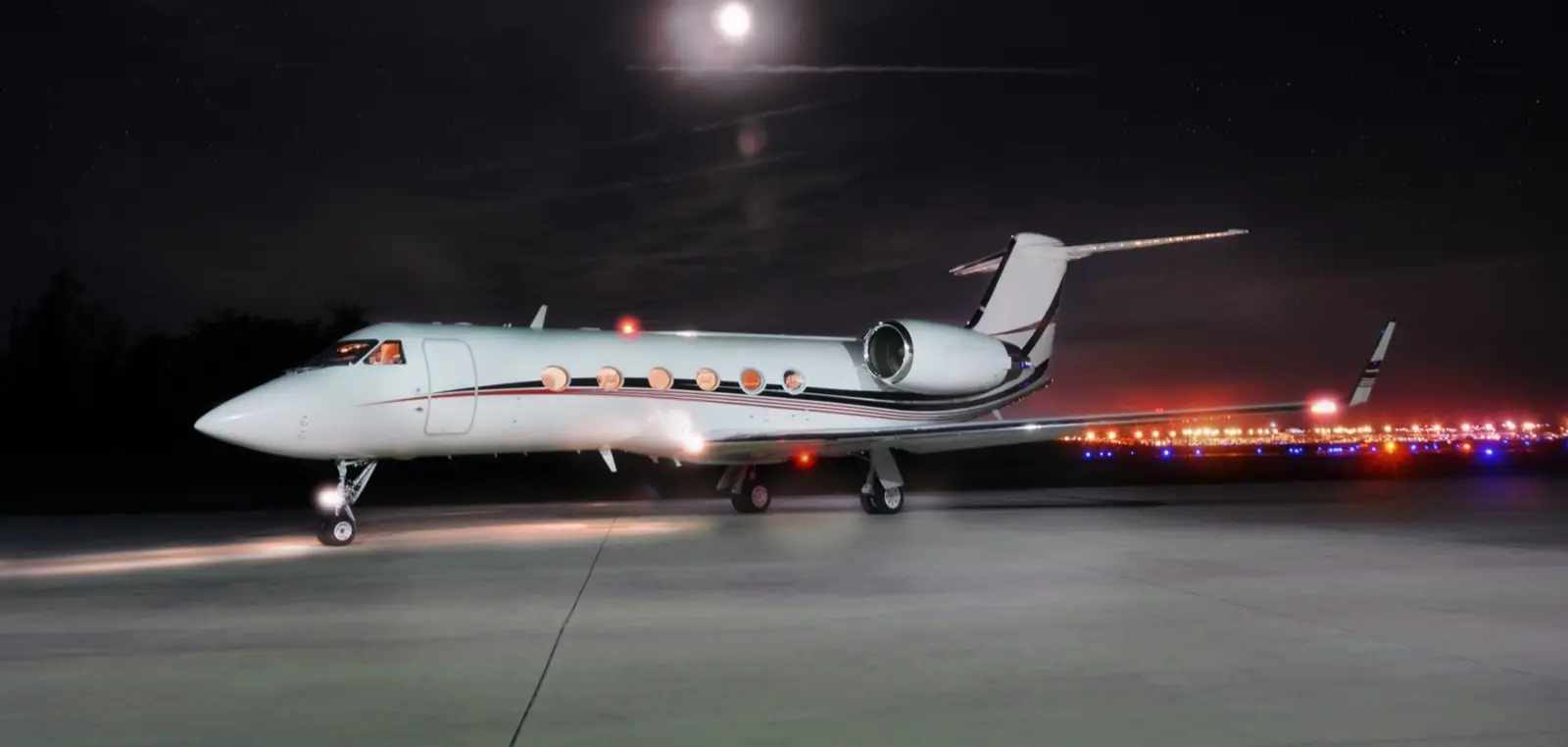 Gulfstream IV-SP N154C operated by Wheels Up, exterior
