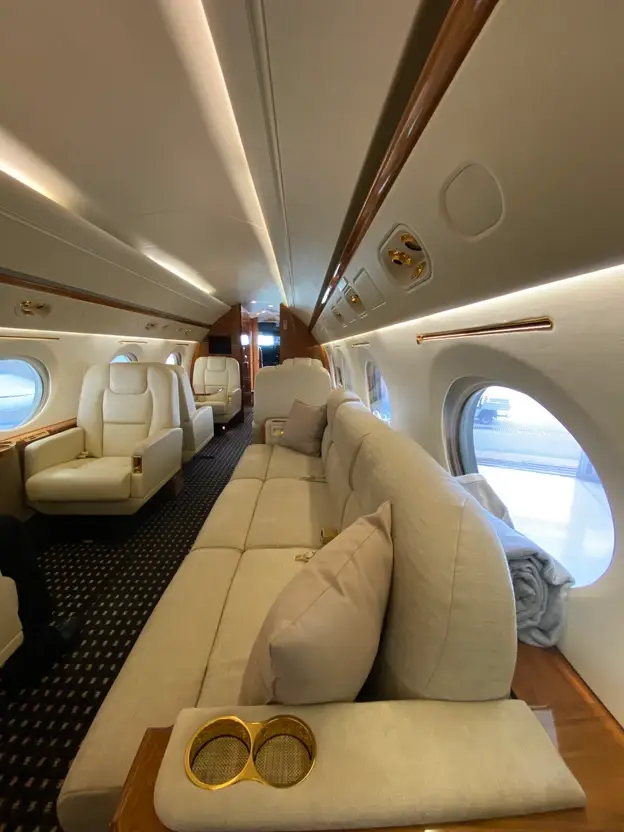 Gulfstream IV-SP N154C operated by Wheels Up photo 5