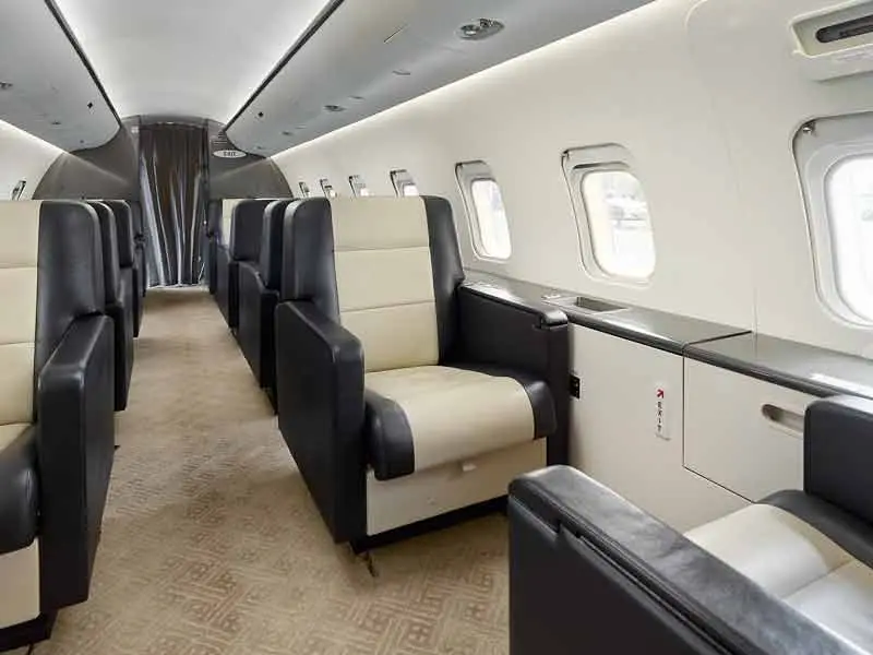 Bombardier CRJ-200 N154EA operated by Contour Aviation photo 2