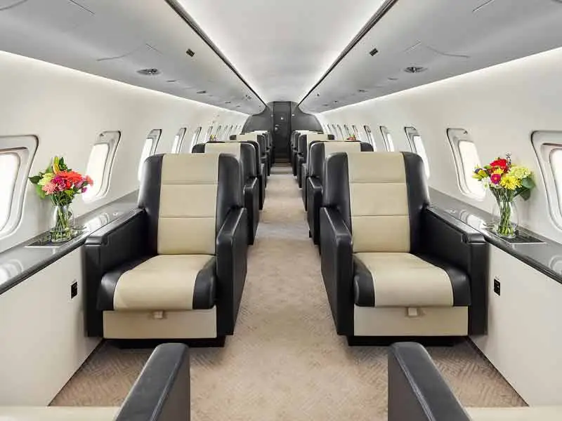 Bombardier CRJ-200 N154EA operated by Contour Aviation photo 3