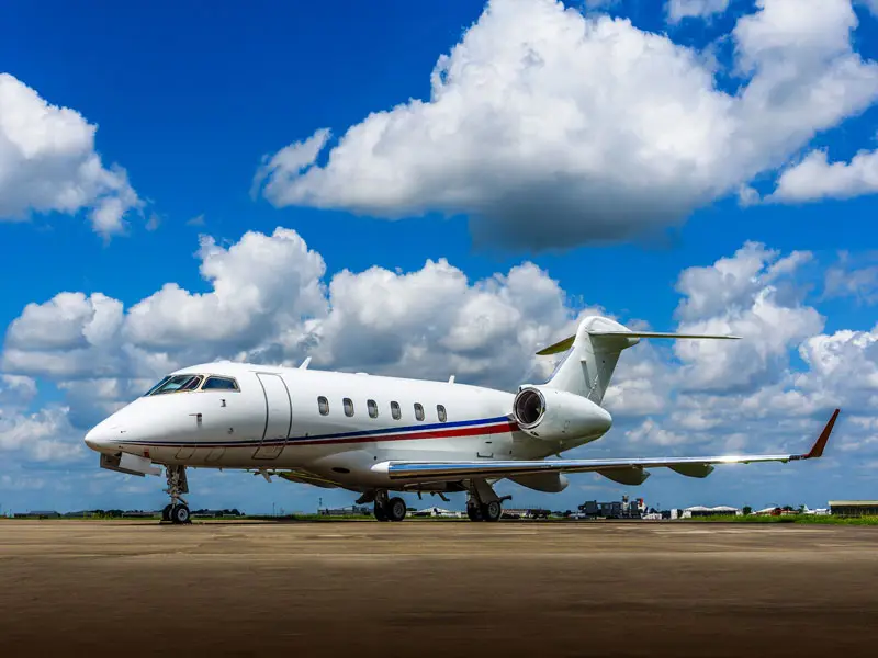 Bombardier Challenger 300 N155SL operated by Houston Jet Direct photo 4