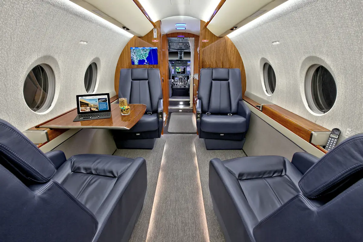 Gulfstream G280 N1580 operated by Jet Aviation photo 2
