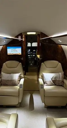 Bombardier Challenger 300 N15RB operated by Jet Linx Aviation, LLC photo 2