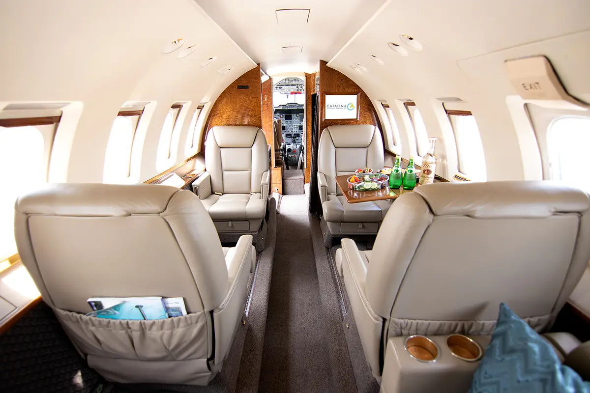 Beechcraft Hawker 800XP N15RK operated by Catalina Aerospace Corp. photo 3