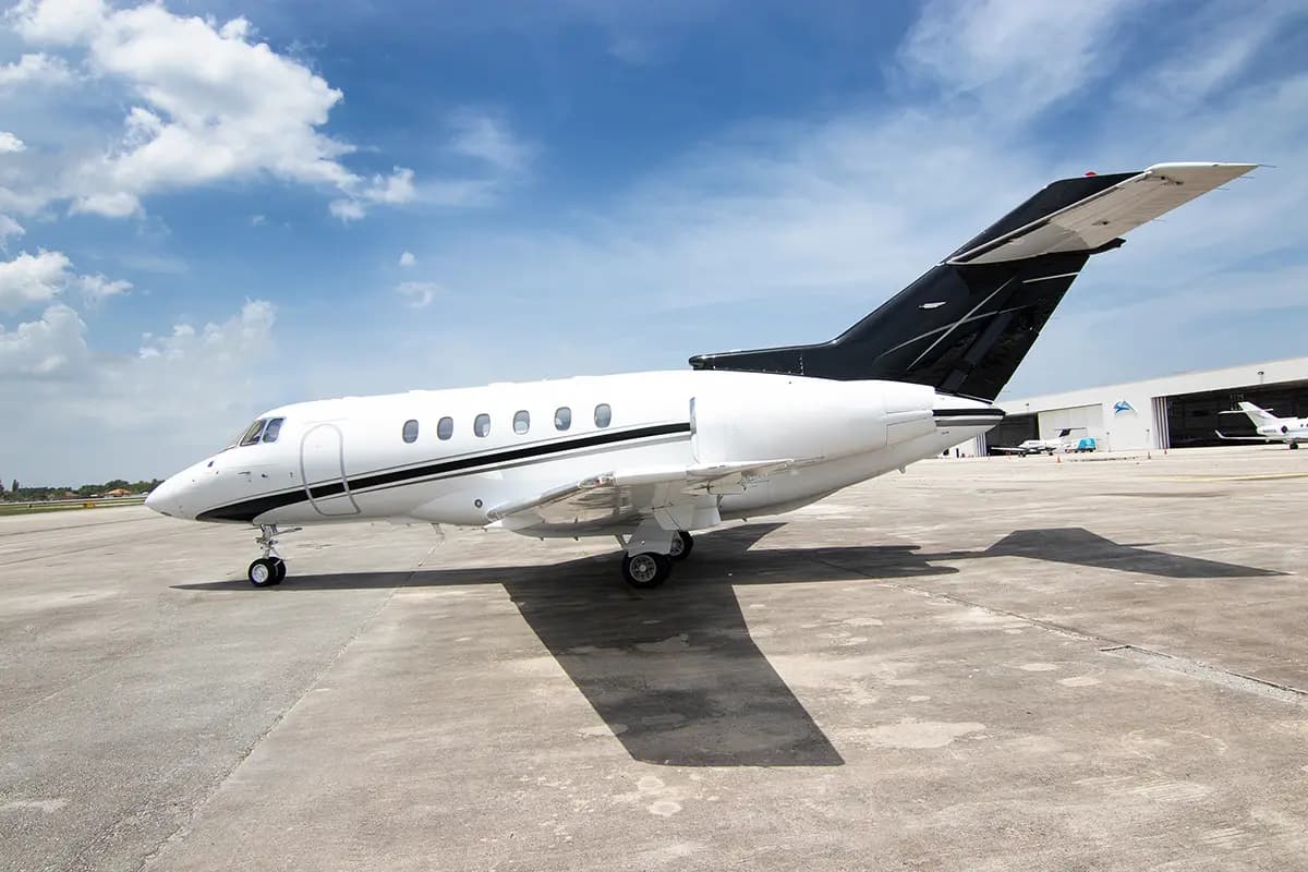 Beechcraft Hawker 800XP N15RK operated by Catalina Aerospace Corp. photo 4