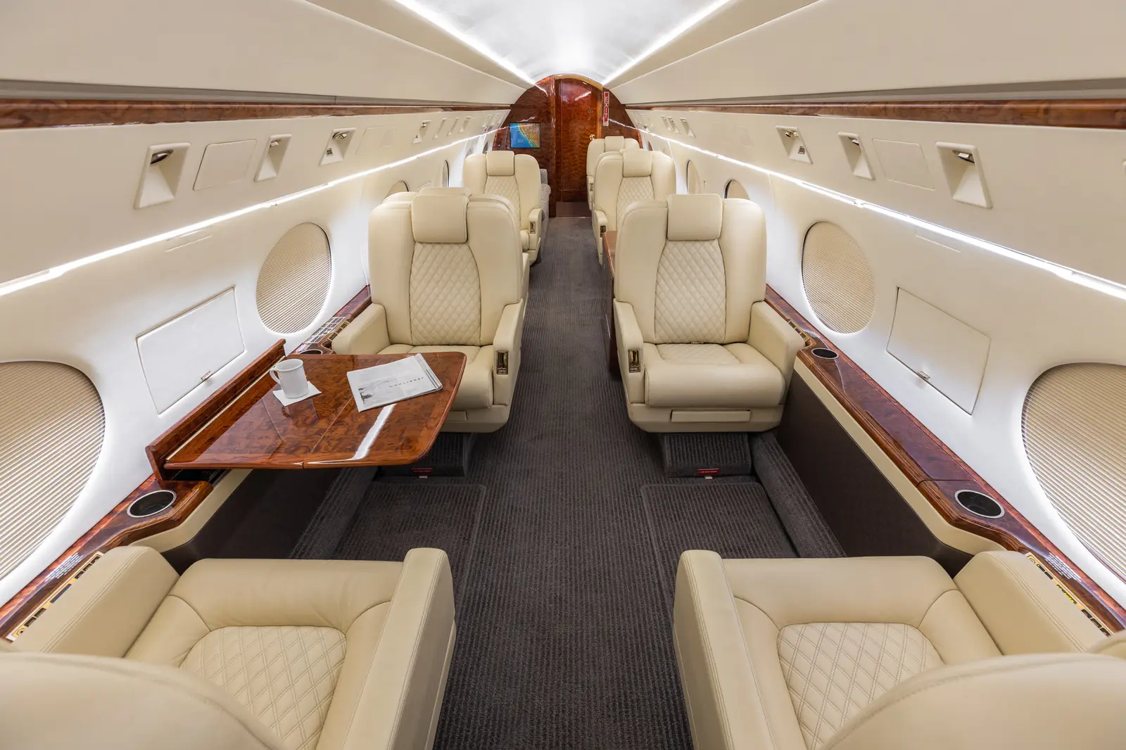 Gulfstream IV-SP N15Y operated by STAJets photo 2