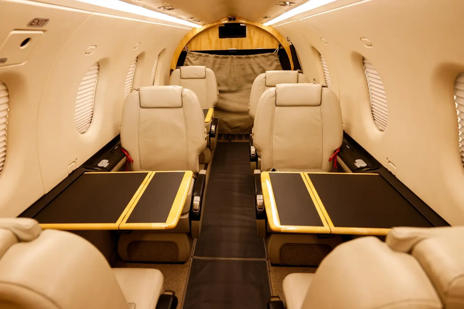 Pilatus PC-12/47 NG N164C operated by Cutter Flight Management, Inc. photo 2