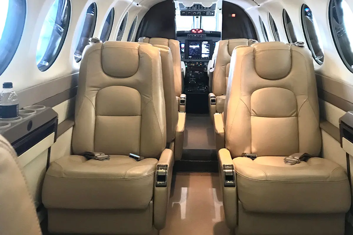 Beechcraft King Air 350 N166CL operated by Orchid Island Aviation, Inc. photo 2