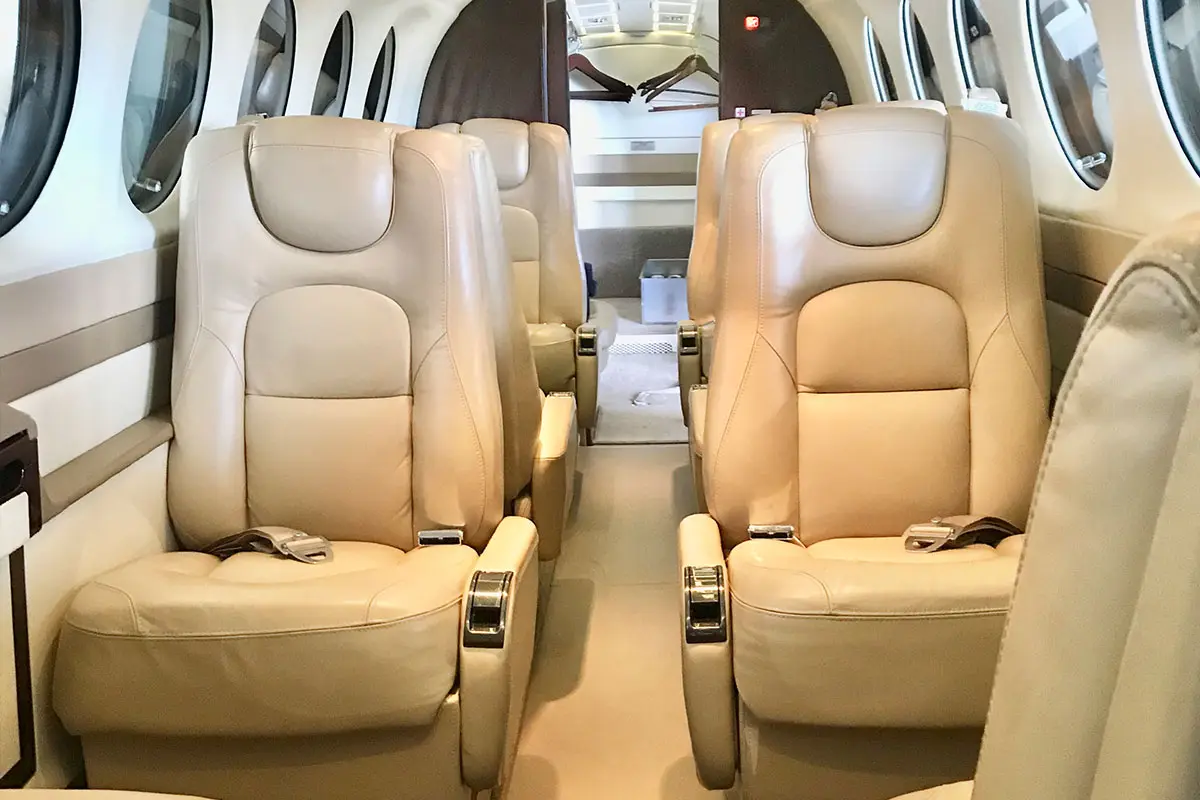 Beechcraft King Air 350 N166CL operated by Orchid Island Aviation, Inc. photo 3