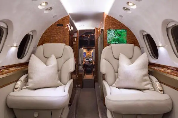 Beechcraft Hawker 800XP N167SC operated by Sacramento Air Charter photo 3