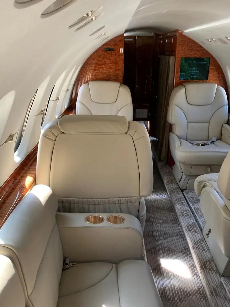 Beechcraft Hawker 800XP N167SC operated by Sacramento Air Charter photo 6