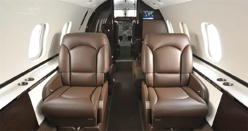 Bombardier Learjet 60 N168ZZ operated by Skyway Aviation Services, Inc. photo 4
