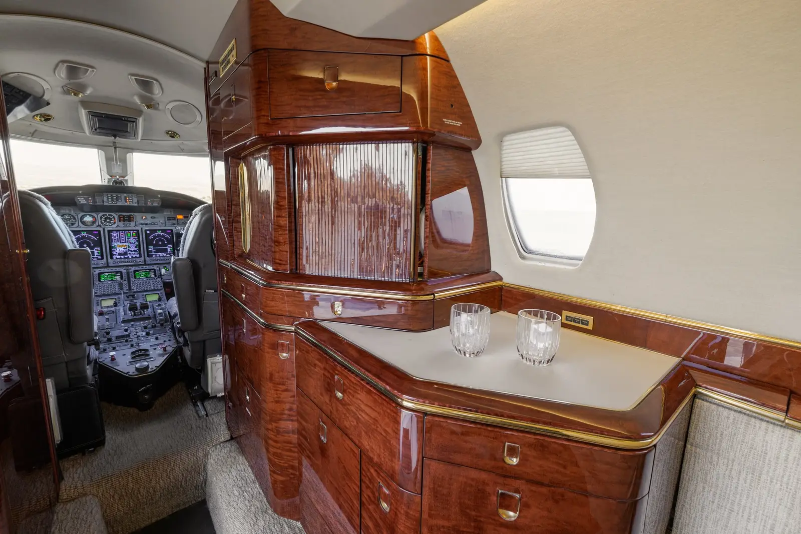 Cessna Citation X N16PR operated by Charter Airlines, LLC photo 5