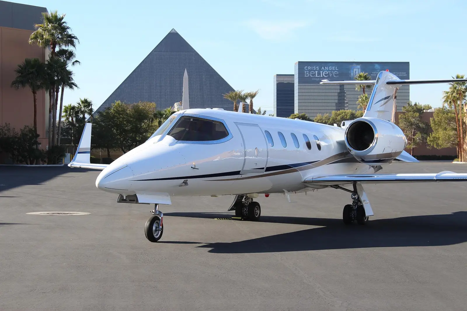 Bombardier Learjet 31 N171AR operated by Thunderun Aviation Corporation, exterior