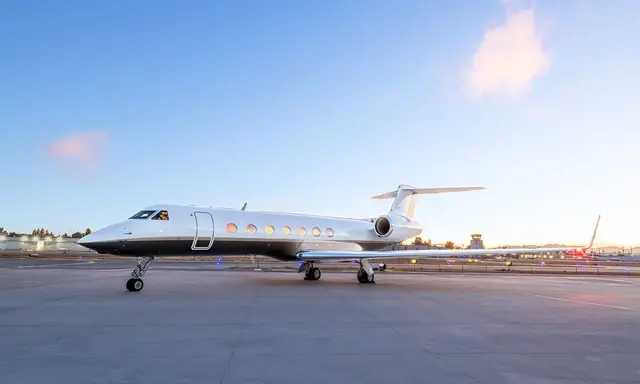 Gulfstream G550 N1759C operated by Clay Lacy Aviation, Inc., exterior