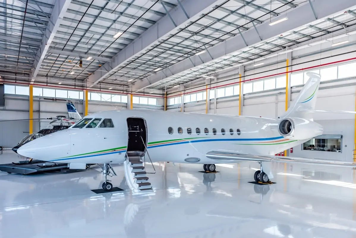 Dassault Falcon 2000EX N176CG operated by Zenflight photo 4