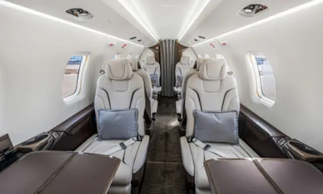 Pilatus PC-24 N176MC operated by Solairus Aviation photo 3