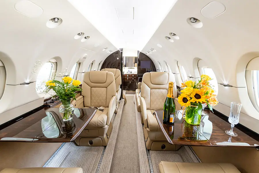 Beechcraft Hawker 900XP N17RM operated by NeaJets photo 5
