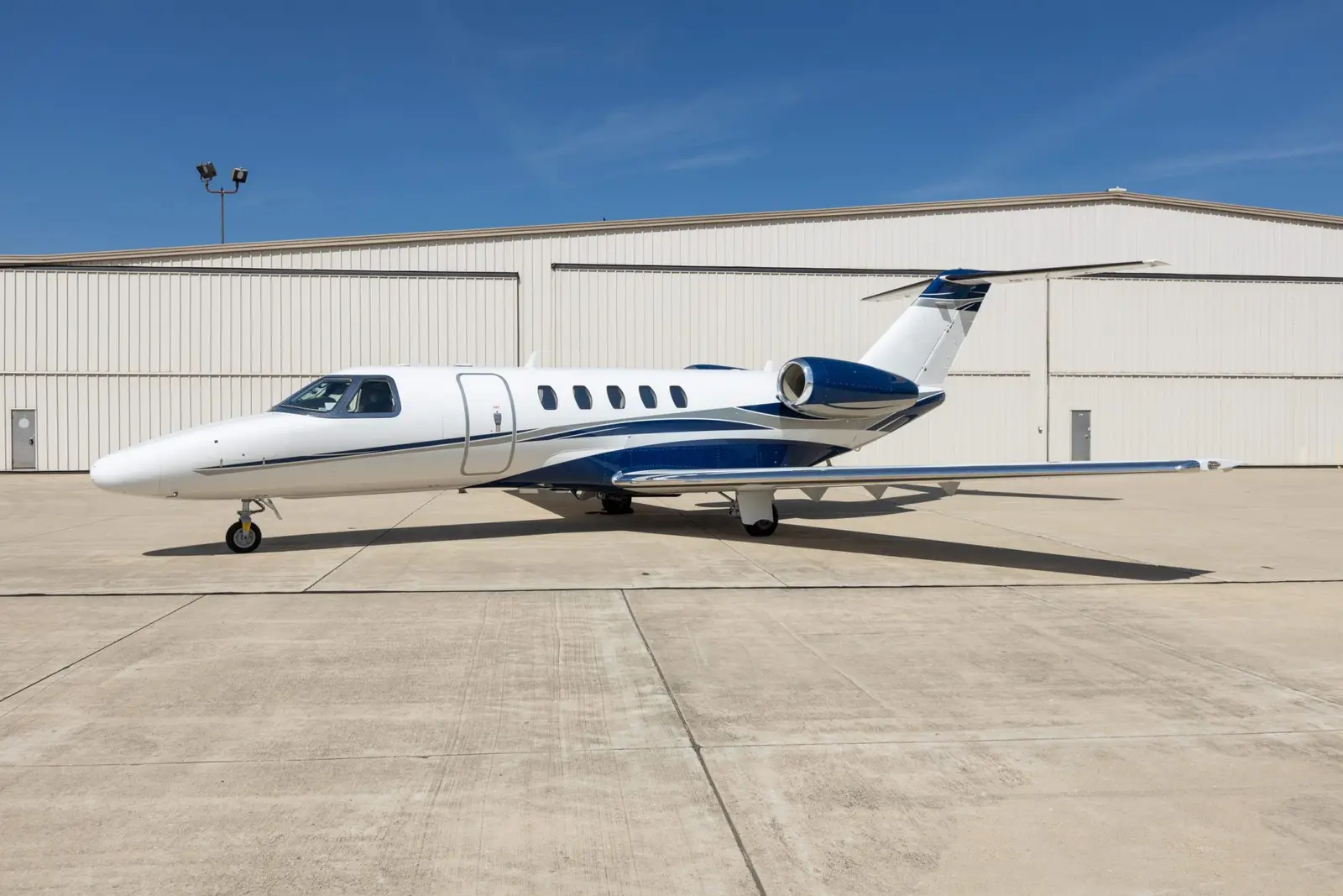 Cessna Citation CJ4 N181CH operated by Aviation Advisor, Inc. photo 3