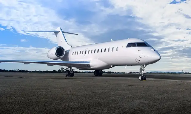 Bombardier Global 6000 N181MM operated by Solairus Aviation, exterior