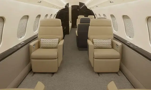 Bombardier Global 6000 N181MM operated by Solairus Aviation photo 2