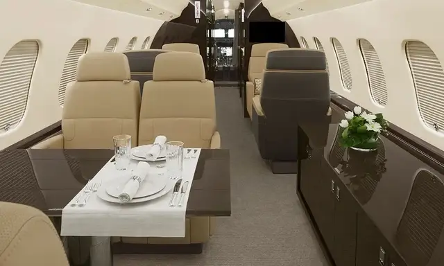 Bombardier Global 6000 N181MM operated by Solairus Aviation photo 5