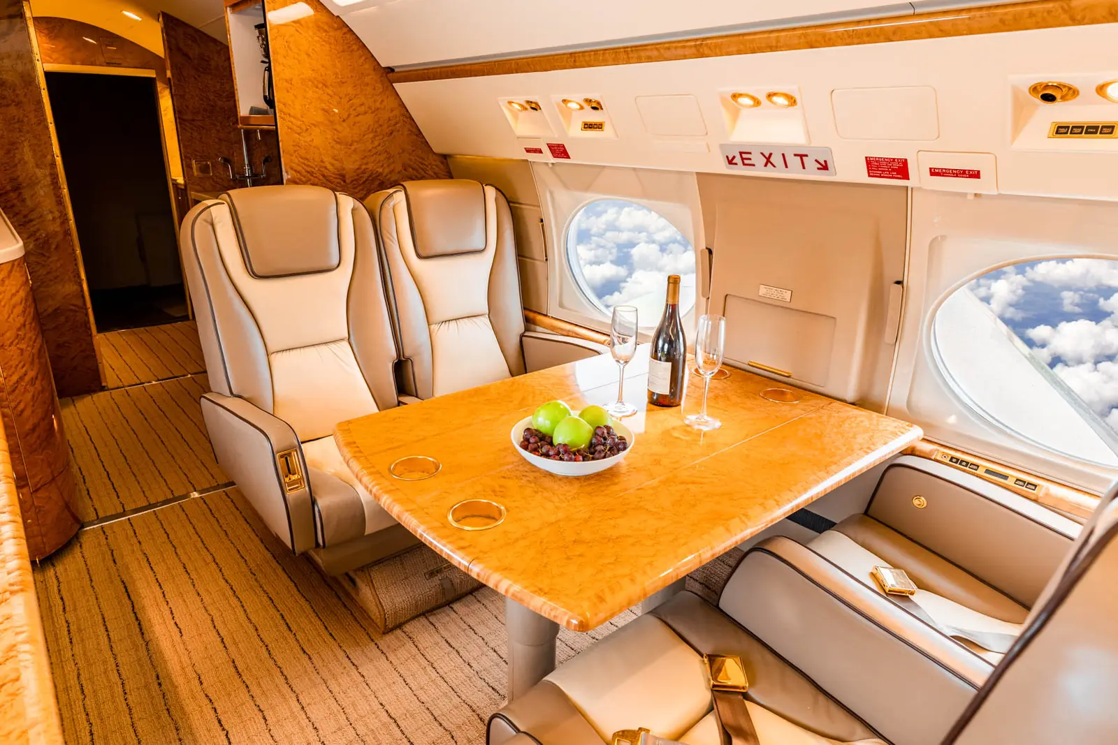 Gulfstream IV-SP N181PR operated by Fly Alliance photo 5