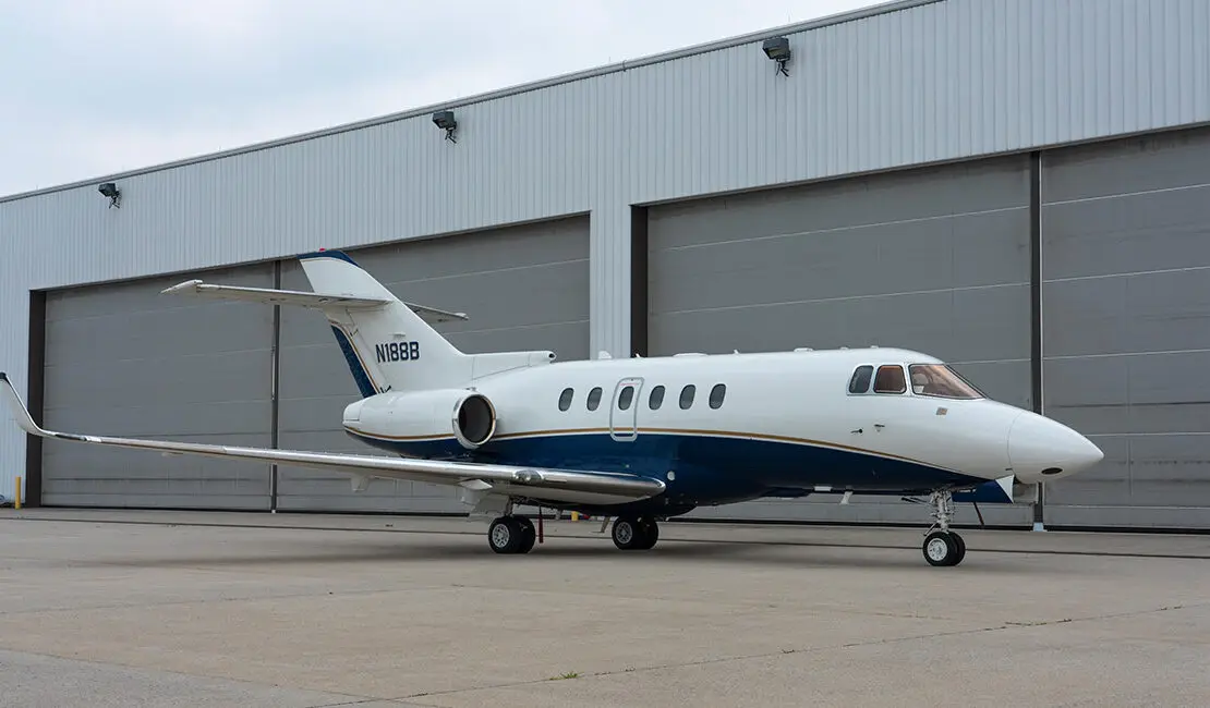Beechcraft Hawker 850XP N188B operated by East Coast Jets, Inc. photo 4