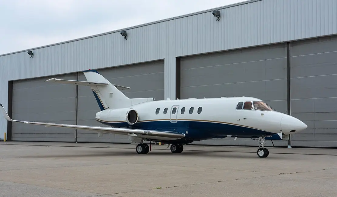 Beechcraft Hawker 850XP N188B operated by East Coast Jets, Inc. photo 2