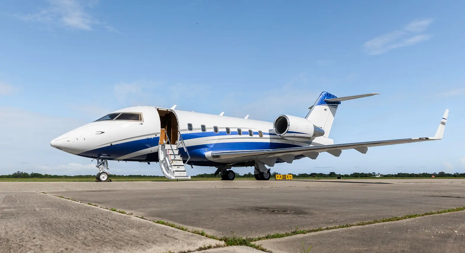 Bombardier Challenger 604 N188CR operated by Cirrus Aviation Services, exterior
