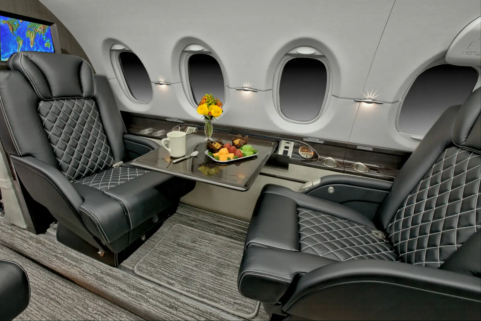 Beechcraft Hawker 800XP N18GU operated by DuPage Aerospace photo 6