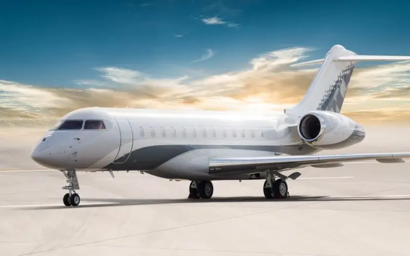Bombardier Global Express XRS N190JA operated by Planet 9 Private Air ("P9PA"), exterior