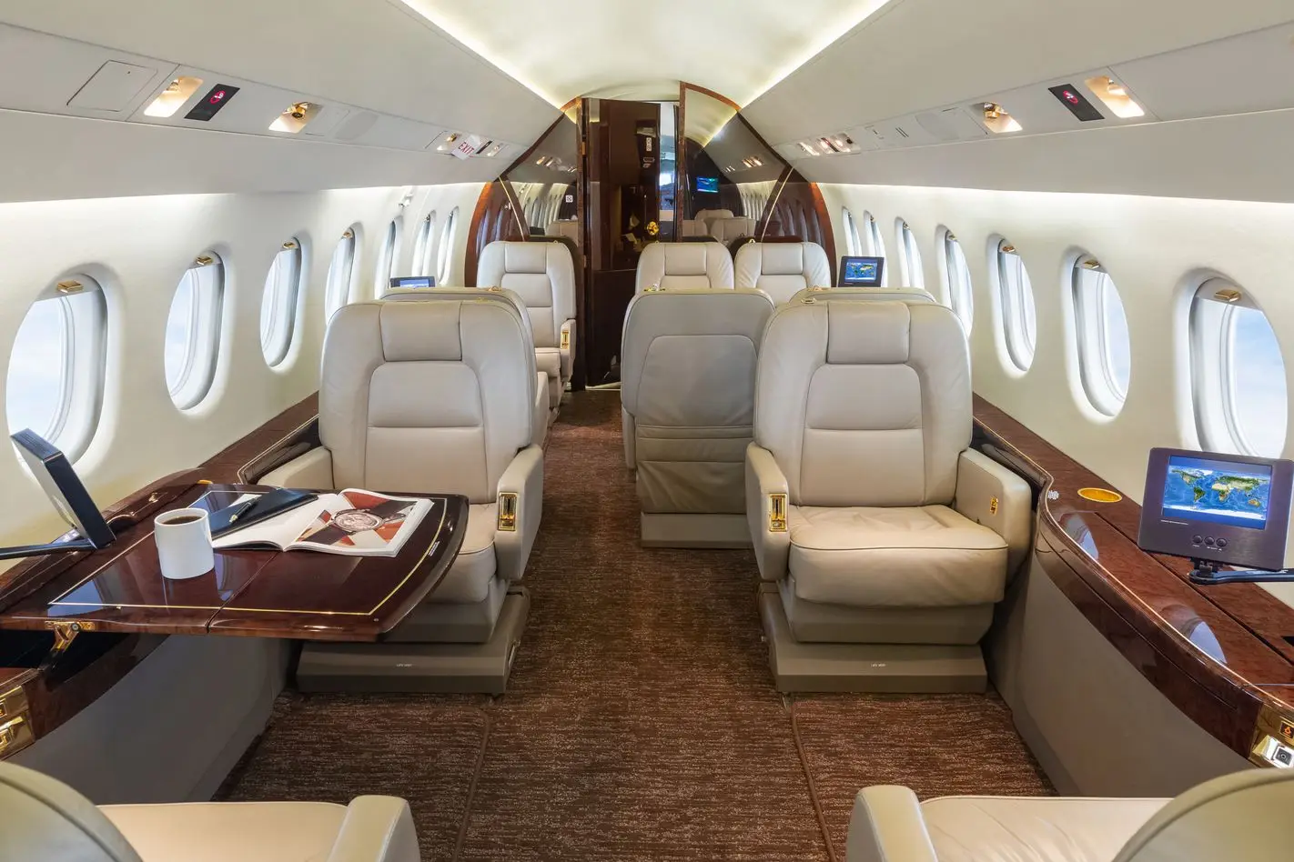 Dassault Falcon 2000 N190SA operated by Stark Airways, LLC, KCAK photo 4