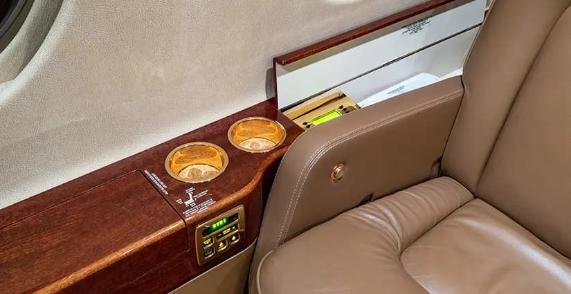 Dassault Falcon 50EX N191N operated by Lyon Aviation, Inc. photo 6