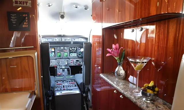 Bombardier Learjet 45 N1925B operated by Guardian Flight, LLC photo 6